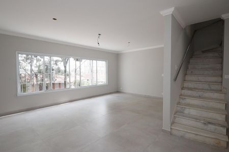 Casa à venda com 225m², 4 quartos e 2 vagasSala 