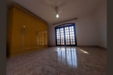 Casa à venda com 3 quartos, 180m² em Santo Antônio, Osasco