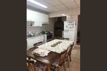 Casa à venda com 3 quartos, 207m² em Jardim das Flores, Osasco