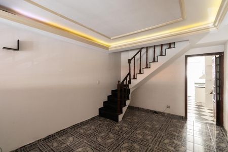 Casa para alugar com 72m², 2 quartos e 1 vagaSala