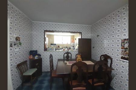 Casa à venda com 4 quartos, 200m² em Umuarama, Osasco