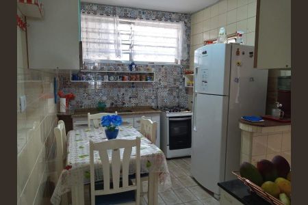 Foto 05 de casa à venda com 3 quartos, 219m² em Vila Osasco, Osasco
