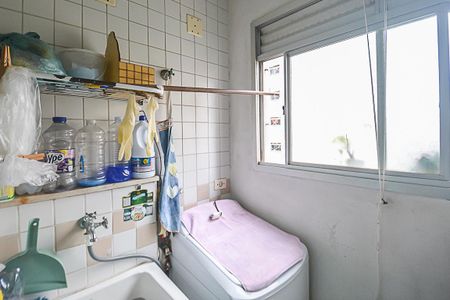 Apartamento à venda com 64m², 3 quartos e 1 vagaÁrea de Serviço