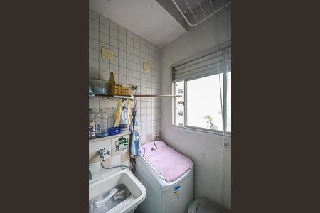 Apartamento à venda com 64m², 3 quartos e 1 vagaÁrea de Serviço