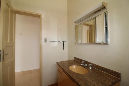 Casa à venda com 105m², 2 quartos e 1 vagaBanheiro 2