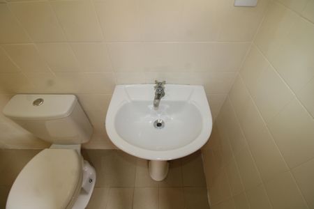 Casa à venda com 105m², 2 quartos e 1 vagaBanheiro