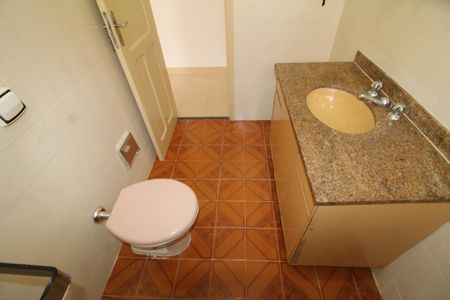 Casa à venda com 105m², 2 quartos e 1 vagaBanheiro 2