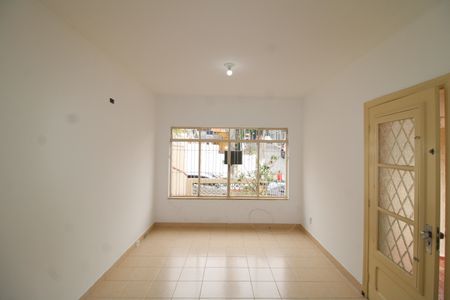 Casa à venda com 105m², 2 quartos e 1 vagaSala