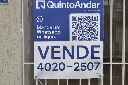 Casa à venda com 105m², 2 quartos e 1 vaga Casa à venda com 105m², 2 quartos e 1 vagaFachada