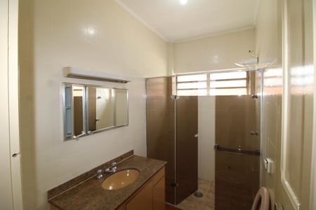 Casa à venda com 105m², 2 quartos e 1 vagaBanheiro 2