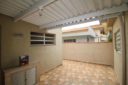 Casa à venda com 105m², 2 quartos e 1 vagaÁrea de Serviço