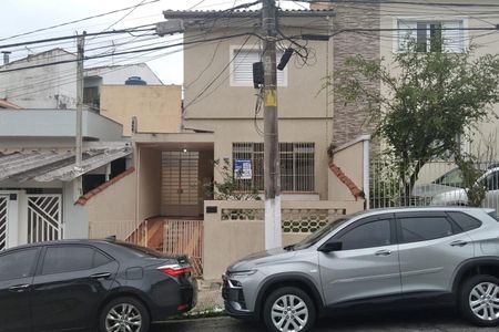 Casa à venda com 105m², 2 quartos e 1 vaga Casa à venda com 105m², 2 quartos e 1 vagaFachada