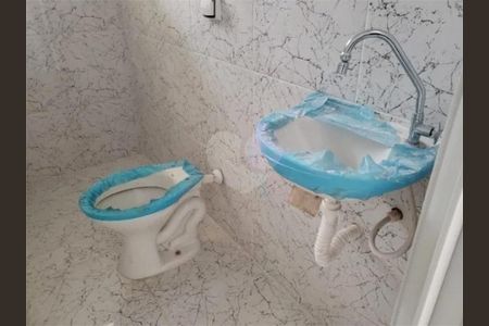 Casa de Condomínio à venda com 4 quartos, 220m² em Jardim Porteira Grande, São Paulo