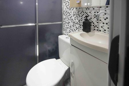 Casa à venda com 300m², 5 quartos e 2 vagasBanheiro 02