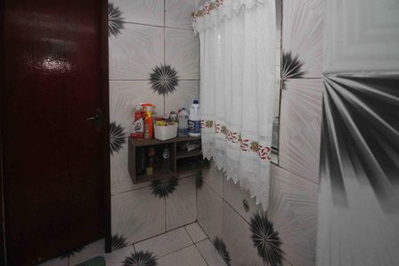 Casa à venda com 300m², 5 quartos e 2 vagasBanheiro Casa 02