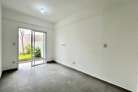 Sala de apartamento para alugar com 2 quartos, 90m² em Vila Guarani (Zona Sul), São Paulo