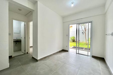 Sala de apartamento para alugar com 2 quartos, 90m² em Vila Guarani (Zona Sul), São Paulo