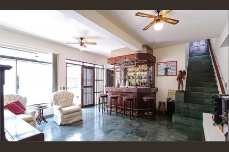 Casa à venda com 3 quartos, 390m² em Planalto Paulista, São Paulo