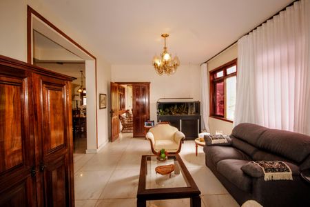 Casa de condomínio à venda com 315m², 5 quartos e 4 vagassala