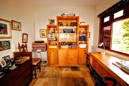 Casa de condomínio à venda com 315m², 5 quartos e 4 vagasquarto 3