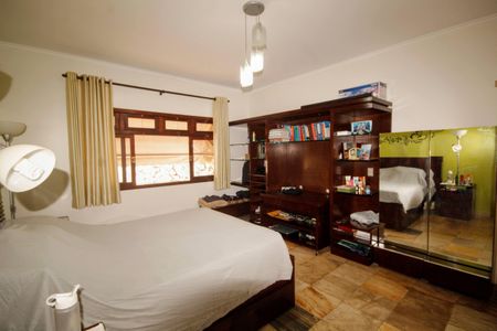 Casa de condomínio à venda com 315m², 5 quartos e 4 vagasquarto 4