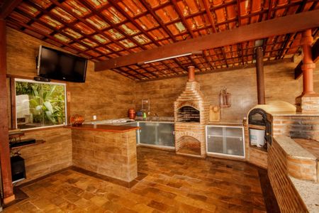 Casa de condomínio à venda com 315m², 5 quartos e 4 vagasÁrea gourmet