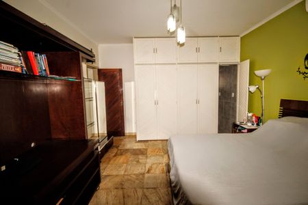 Casa de condomínio à venda com 315m², 5 quartos e 4 vagasquarto 4