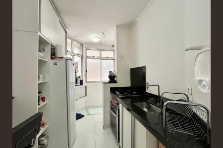Apartamento à venda com 49m², 1 quarto e 1 vagaCozinha e Área de Serviço