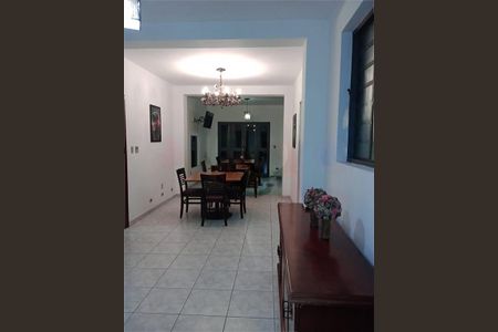 Casa à venda com 5 quartos, 350m² em Cidade Vargas, São Paulo