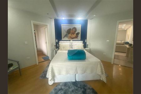 Casa à venda com 3 quartos, 308m² em Vila Carrão, São Paulo