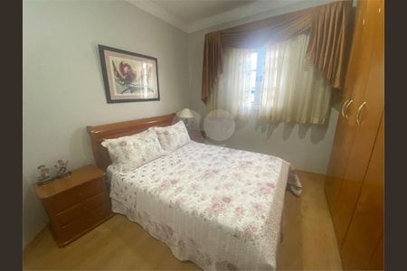 Casa à venda com 3 quartos, 308m² em Vila Carrão, São Paulo