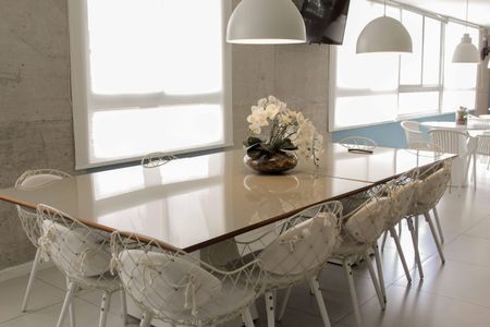 Apartamento para alugar com 56m², 2 quartos e 1 vagaÁrea comum - Salão de festas