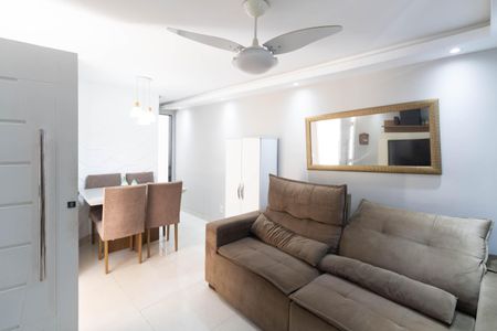 Sala de casa de condomínio para alugar com 2 quartos, 75m² em Campo Grande, Rio de Janeiro