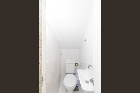 Casa de condomínio para alugar com 75m², 2 quartos e 1 vagaLavabo