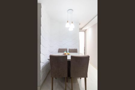 Sala de casa de condomínio para alugar com 2 quartos, 75m² em Campo Grande, Rio de Janeiro