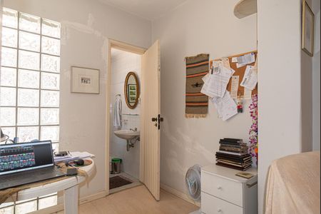 Casa à venda com 101m², 3 quartos e 2 vagas Casa à venda com 101m², 3 quartos e 2 vagasSala