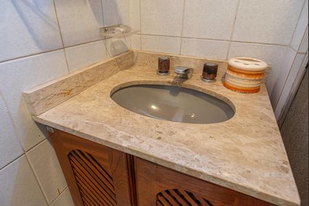 Casa à venda com 101m², 3 quartos e 2 vagas Casa à venda com 101m², 3 quartos e 2 vagasBanheiro da Suíte