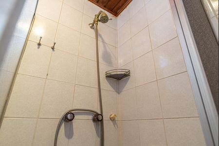 Casa à venda com 101m², 3 quartos e 2 vagas Casa à venda com 101m², 3 quartos e 2 vagasBanheiro da Suíte