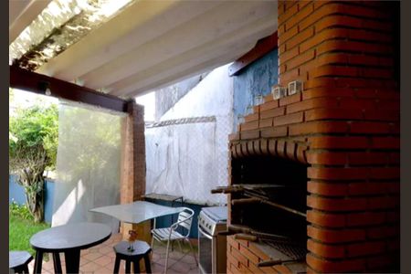 Casa à venda com 3 quartos, 178m² em Vila Brasilio Machado, São Paulo