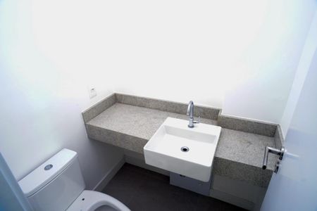 Lavabo de apartamento à venda com 4 quartos, 165m² em Barra da Tijuca, Rio de Janeiro