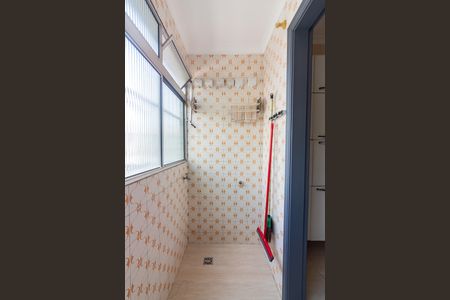 Apartamento à venda com 62m², 2 quartos e 1 vagaÁrea de Serviço 