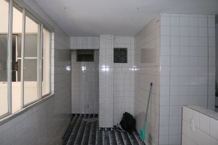 Apartamento à venda com 260m², 3 quartos e 1 vagaÁrea de Serviço