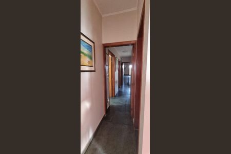 Apartamento à venda com 122m², 4 quartos e 2 vagas Apartamento à venda com 122m², 4 quartos e 2 vagasCorredor