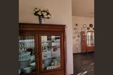 Sala de apartamento à venda com 4 quartos, 122m² em Cambuí, Campinas