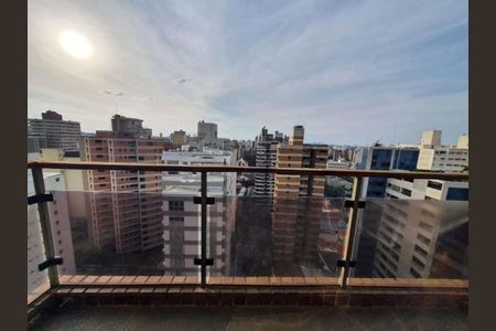 Apartamento à venda com 122m², 4 quartos e 2 vagas Apartamento à venda com 122m², 4 quartos e 2 vagasVaranda