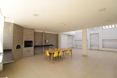 Apartamento para alugar com 60m², 2 quartos e 2 vagasÁrea comum - Churrasqueira