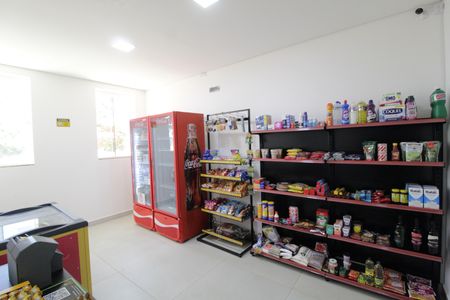 Apartamento para alugar com 60m², 2 quartos e 2 vagasÁrea comum - Mercado