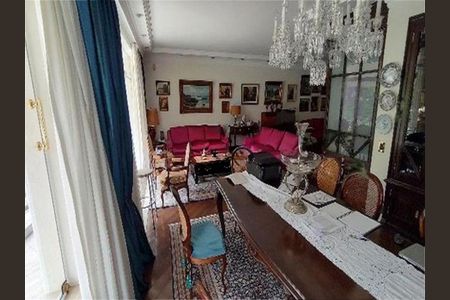 Casa à venda com 4 quartos, 344m² em Pacaembu, São Paulo