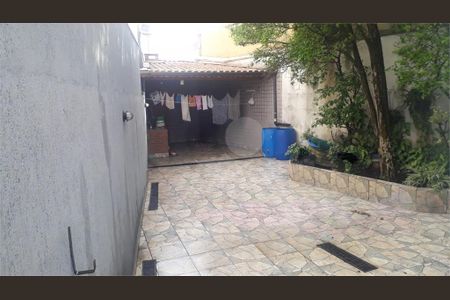 Casa à venda com 226m², 3 quartos e 3 vagas