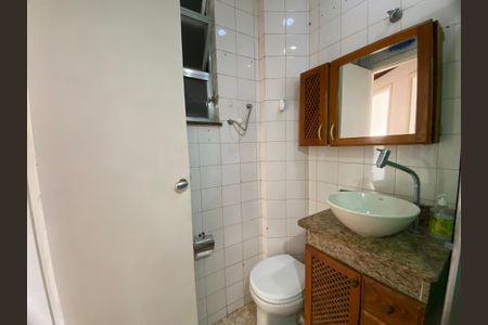 Apartamento para alugar com 40m², 2 quartos e sem vagaBanheiro 
